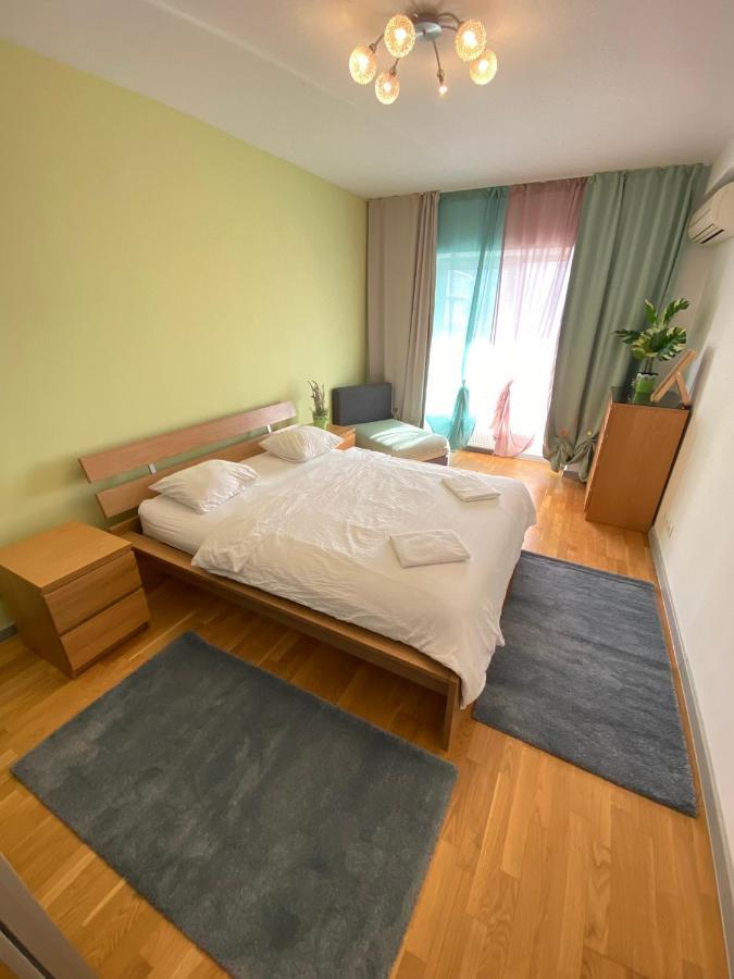 Green Apartment 214 With Private Parking Бухарест Екстер'єр фото