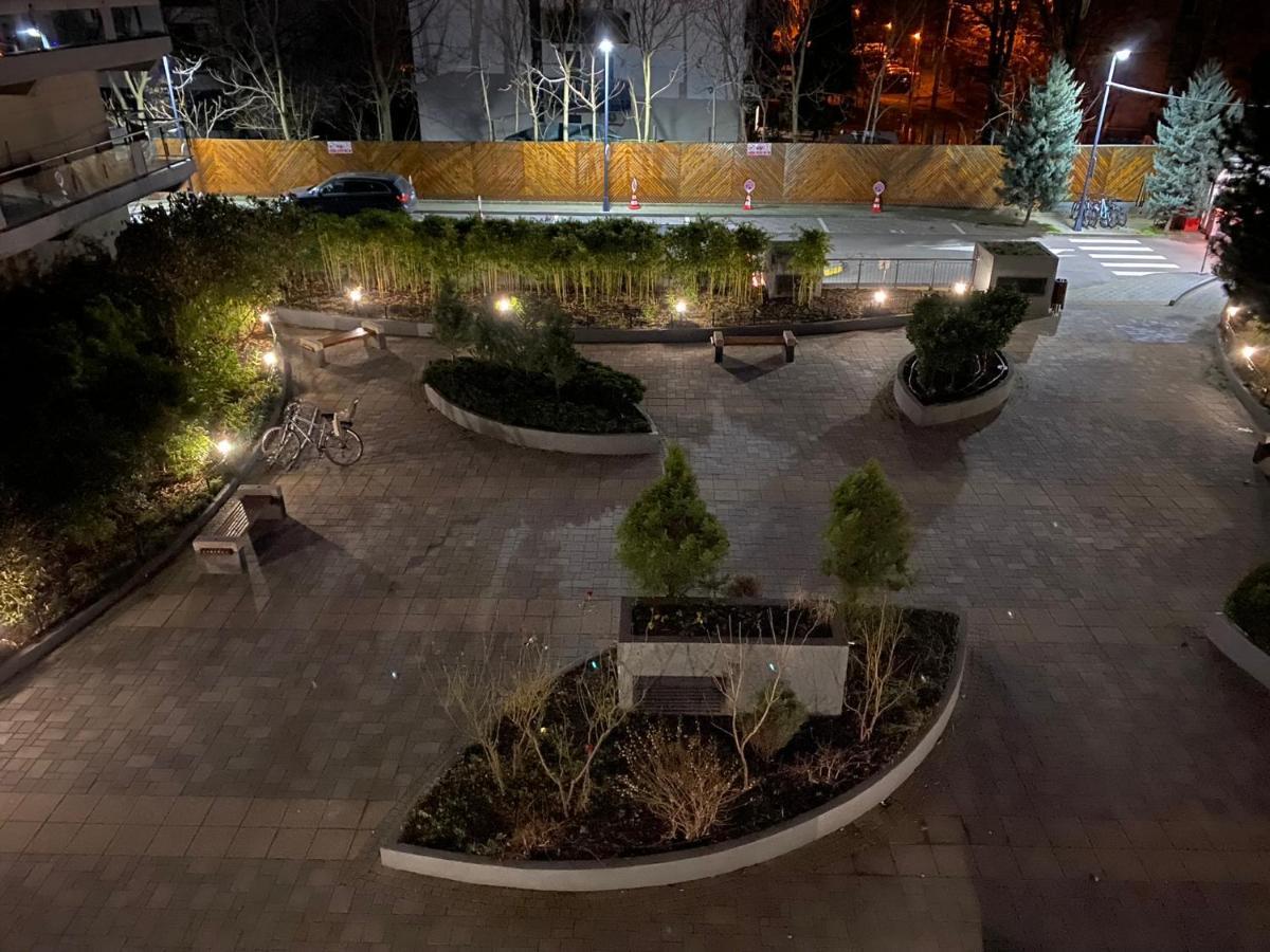 Green Apartment 214 With Private Parking Бухарест Екстер'єр фото