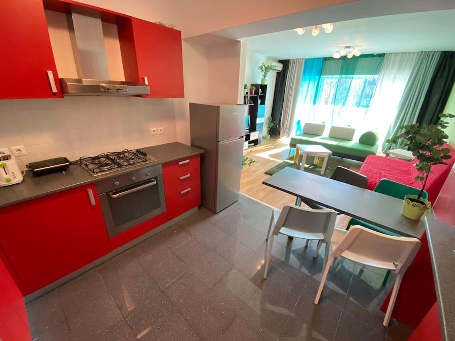 Green Apartment 214 With Private Parking Бухарест Екстер'єр фото