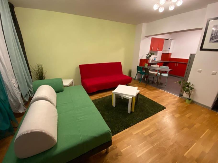 Green Apartment 214 With Private Parking Бухарест Екстер'єр фото
